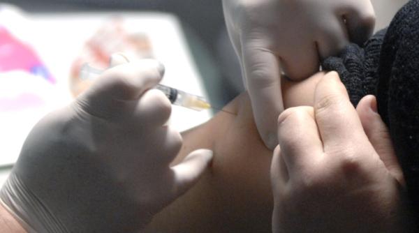 universitati de stat vs universitati private cati angajati vor sa se vaccineze impotriva covid 19