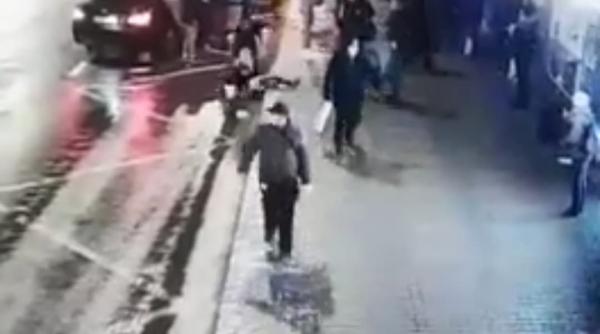 video momentul in care o fata de 15 ani este rapita de pe strada in cluj napoca reactia trecatorilor halucinanta
