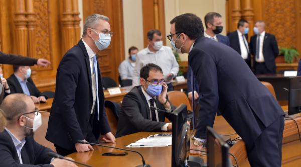 stelian ion criticat dupa razgandirea de la csm cozmin gusa ma uit cu mila la baiatul asta