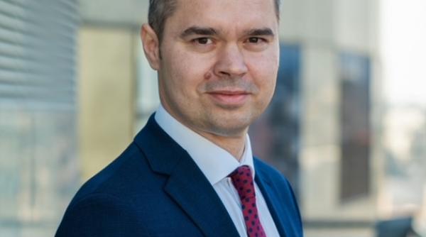 cec bank are un nou director de retea