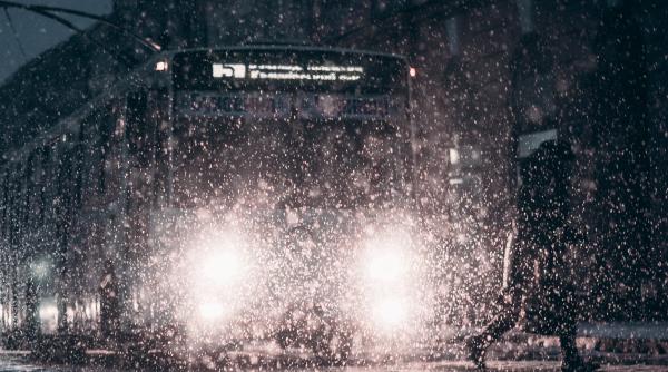 ninsoare la istanbul zapada a dat traficul peste cap video