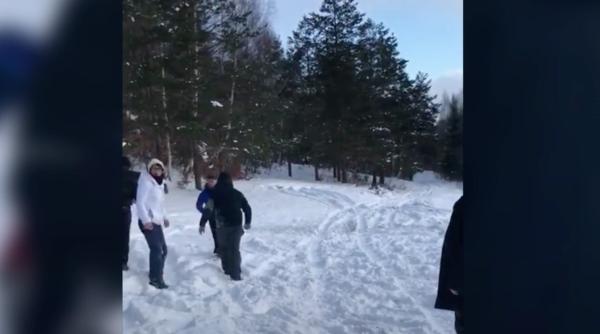 primarul burlacu adrian si fratele sau acuzati ca ar fi agresat doi tineri edilul neaga acuzatiile