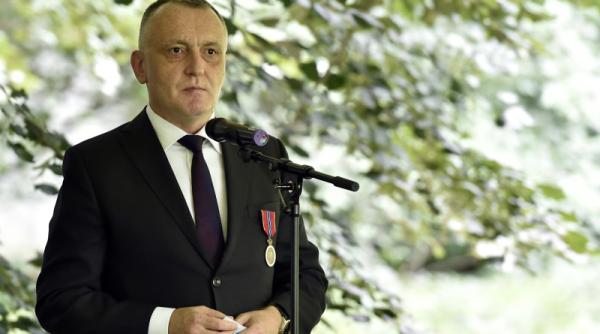 ministrul educatiei sorin cimpeanu anunta sanctiuni in cazul profesorului din piatra neamt