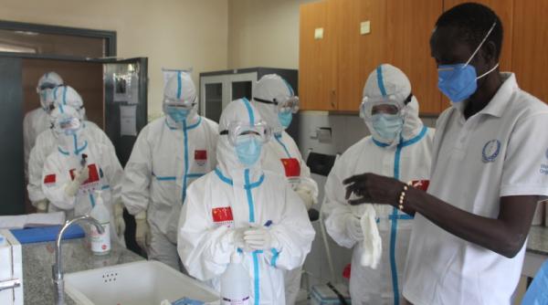 noua varianta sud africana de coronavirus este de 1 5 ori mai infectioasa dar nu si mai mortala