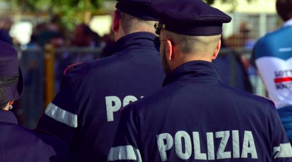 o pictura veche de 500 de ani copie dupa salvator mundi a fost gasita intr un apartament din napoli