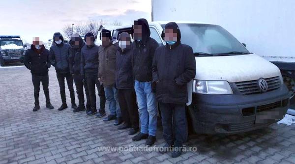 trei romani sunt cercetati pentru calauzirea a 12 cetateni turci si afgani