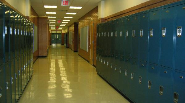 elevii din constanta mesaj ferm taierea claselor de liceu ruleta ruseasca in educatie