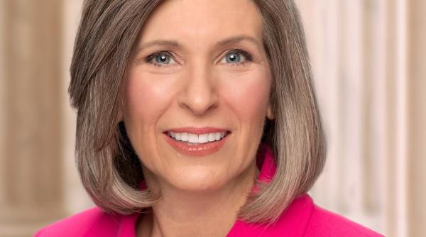 joni ernst senator republican despre inculparea lui donald trump democratii vor sa divizeze natiunea