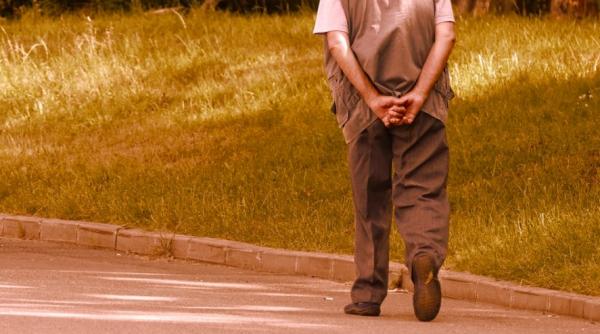 aniversarea unui bunic la care au participat copiii si nepotii a dus la moartea sa de covid 19 peste 15 rude infectate