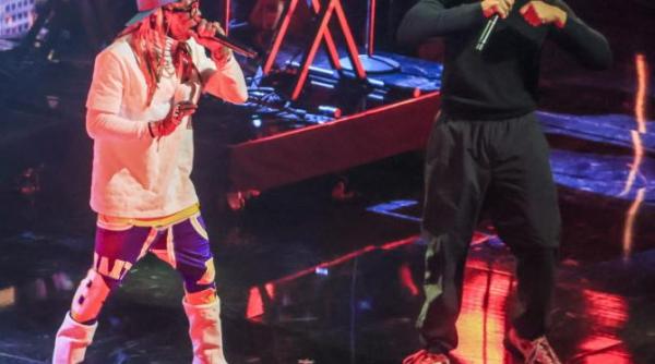 lil wayne mesaj dupa ce a fost gratiat de donald trump urmaritorii cred ca l a jucat pe degete pe presedinte