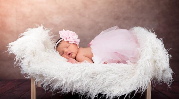 o bloggerita din rusia s a casatorit cu fiul ei vitreg si a nascut o fetita astfel fostul sot a devenit bunic