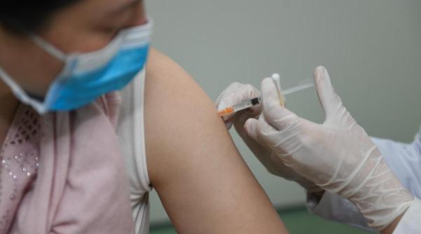 ungaria vrea sa caute pe cont propriu surse de aprovizionare cu vaccin ministru maghiar comisia europeana se misca incet