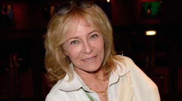 nathalie delon fosta sotie a lui alain delon a incetat din viata la 79 de ani