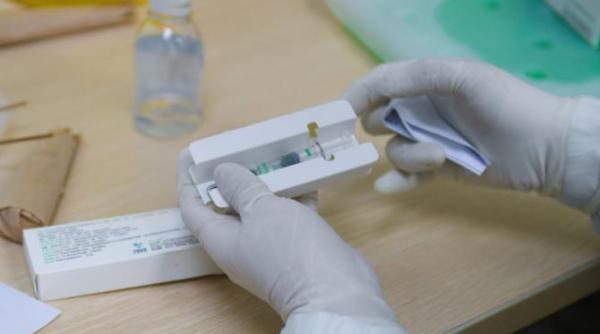 mi se pare foarte grav ce s a intamplat in cazul femeii din bacau de 73 ani care a murit in aceeasi zi in care s a si vaccinat impotriva covid 19