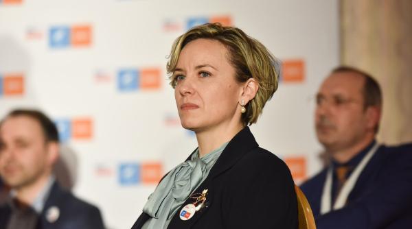 cosette chichirau il taxeaza pe tudorel toader ramane un las