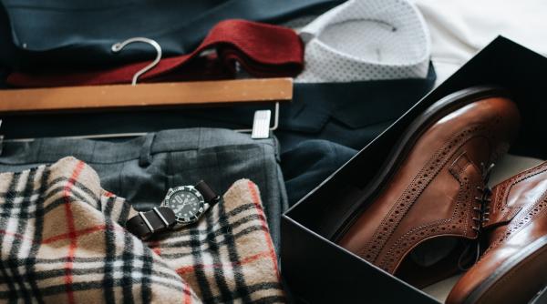 taxele vamale dupa brexit uriase surpriza unei tinere care a comandat haine online din ue