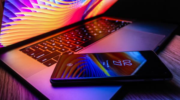 apple cere actualizarea urgenta a iphone urilor si ipad urilor din cauza unei vulnerabilitati de securitate