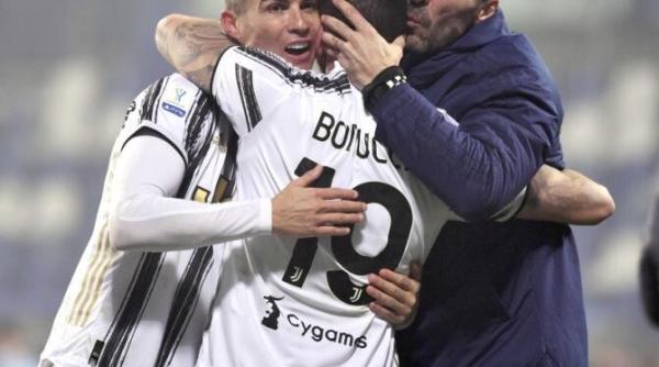 gianluigi buffon a implinit 43 de ani poate dobori doua recorduri daca extinde contractul cu juventus