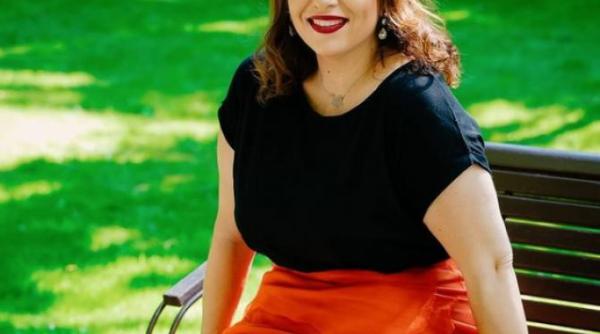 oana roman umilita pe internet dupa ce i s a spart contul a schimbat numele in oana scroafa e clar ca ai probleme mentale