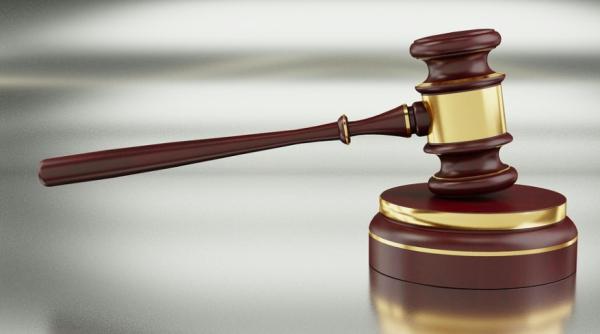 doi barbati homosexuali pedepsiti cu 77 de lovituri de bata in indonezia actiune medievala spun activistii