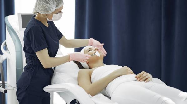 vaccinul covid 19 si tratamentele cu acid hialuronic ce reactii adverse pot aparea