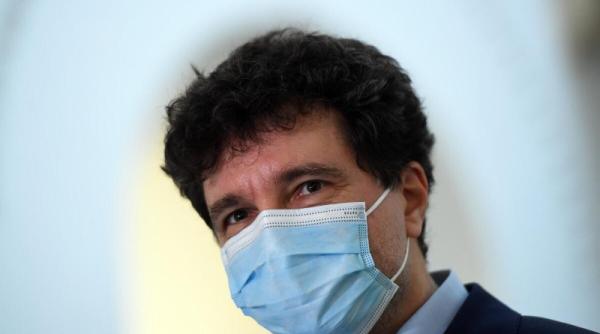 nicusor dan a lasat fara transport elevii din trei sectoare ale capitalei