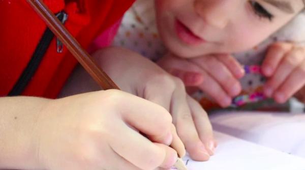 redeschidere scoli arges medie de un medic scolar la peste 3 000 de elevi