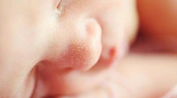 bebelus inecat la botez preotul acuzat de ucidere din culpa