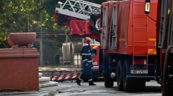 incendiu devastator in arges tata si fiu morti in casa