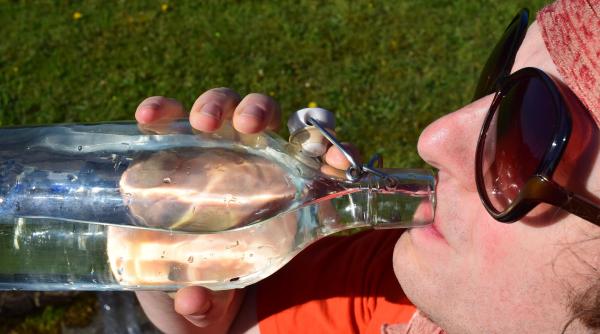 ce se intampla daca bei prea multa apa