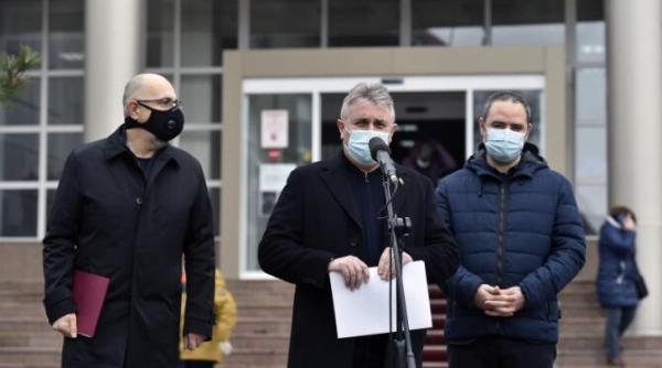 1000 de posturi de politie cu toaleta in curte anuntul lui lucian bode