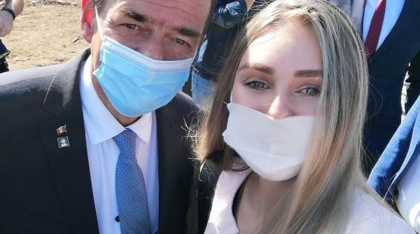 alin tise presedintele cj cluj a cerut demisia fostei miss proprietara unei firme de hostess numita de pnl la conducerea unui spital