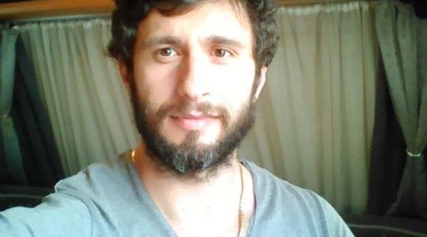 dragos bucur mesajul care a inrosit facebook in caz ca nu aveati pe cine sa injurati val de reactii aveam dar acum daca tot ai zis