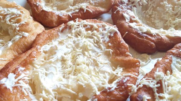 langosi reteta traditionala cum se fac ingrediente preparare