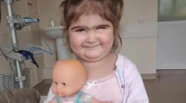 o fetita de doar 4 ani are nevoie de transplant de inima mama va implor din suflet ajutati ne