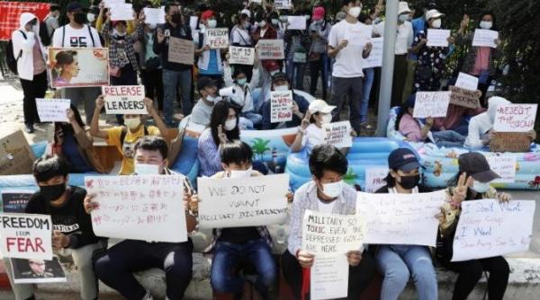 o protestatara din myanmar a fost impuscata in cap este in moarte cerebrala spun doctorii