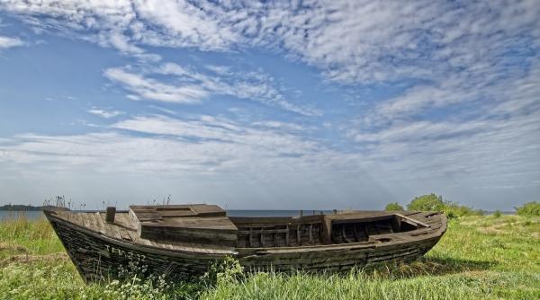 trei cubanezi au supravietuit o luna pe o insula pustie au fost salvati de garda de coasa video