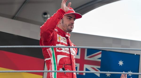 fernando alonso lovit de masina in timp ce se plimba pe bicicleta care e starea lui soc in lumea sportului