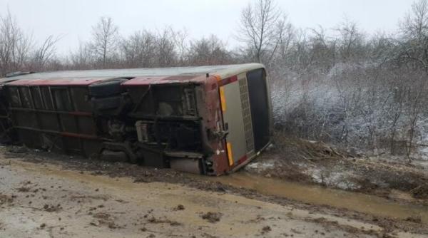 planul rosu a fost activat autocar rasturnat pe dn57  in caras severin