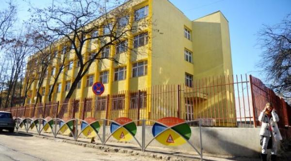 primul caz de covid 19 de la reinceperea scolii depistat la scoala sf andrei din bucuresti