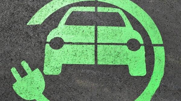 toyota va lansa primele masini complet electrice in 2021