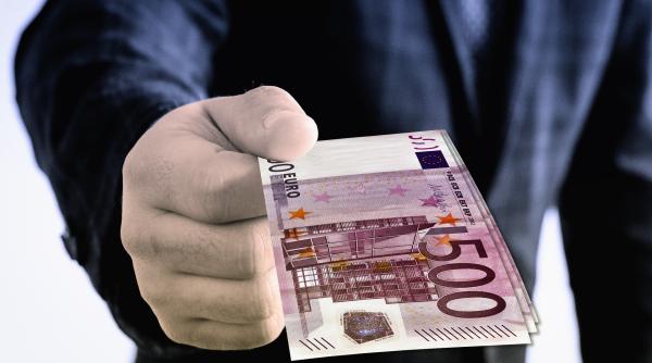 ungaria vrea sa previna plicul catre medici serviciul national de aparare va face controale