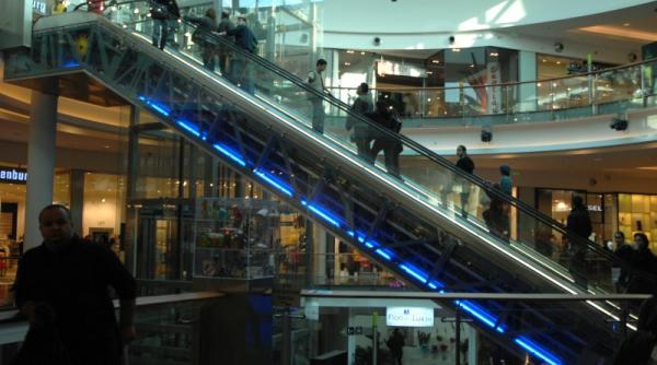 baneasa shopping city reduce chiriile pentru a pastra gradul de ocupare de 100prc 