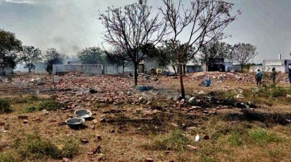 cel putin 12 morti in urma unui incendiu la o fabrica de artificii din india