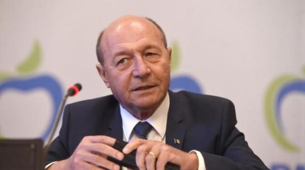 cine sunt prc e2prc 80prc 9dmarii pacaliti ai bugetuluiprc e2prc 80prc 9d  basescu  citu ori e gluga de coceni ori e premier