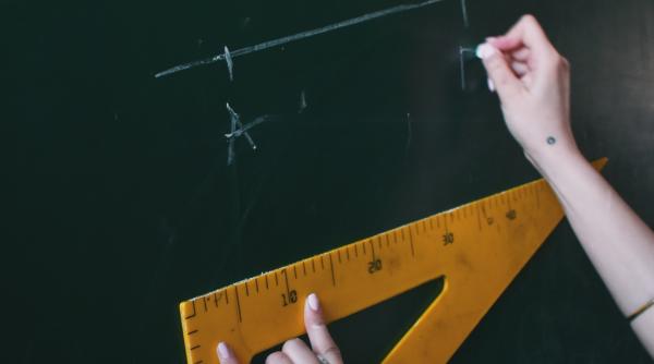 cje prahova  disputa cu inspectoratul scolar pe tema formularului prin care elevii puteau oferi feedback profesorilor