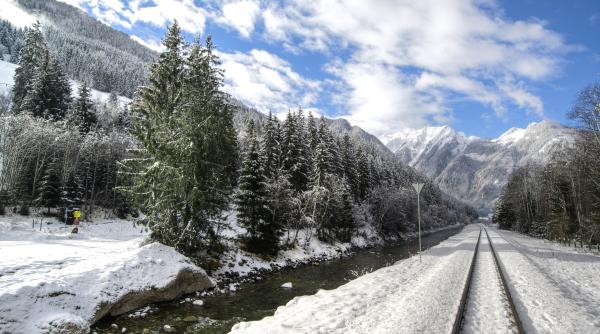 traficul feroviar  afectat de ninsoare si viscol  cfr  informatii actualizate