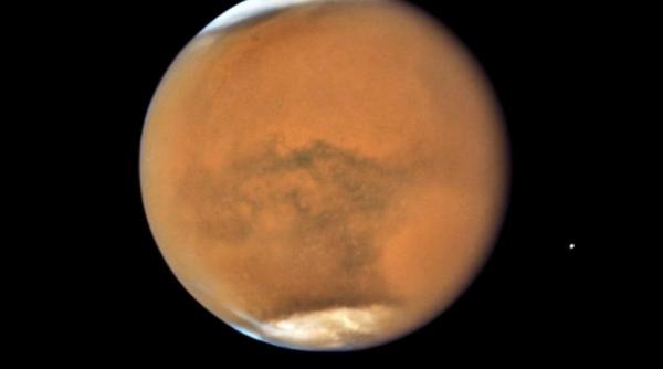 imagini spectaculoase cu marte facute de prima sonda araba din istorie