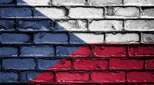 rasturnare de situatie guvernul din cehia acord de ultim moment cu regiunile pentru prelungirea starii de urgenta