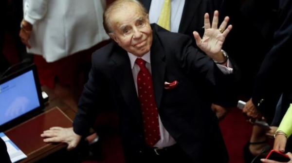 a murit carlos saul menem presedinte al argentinei timp de 10 ani a scos tara din criza economica